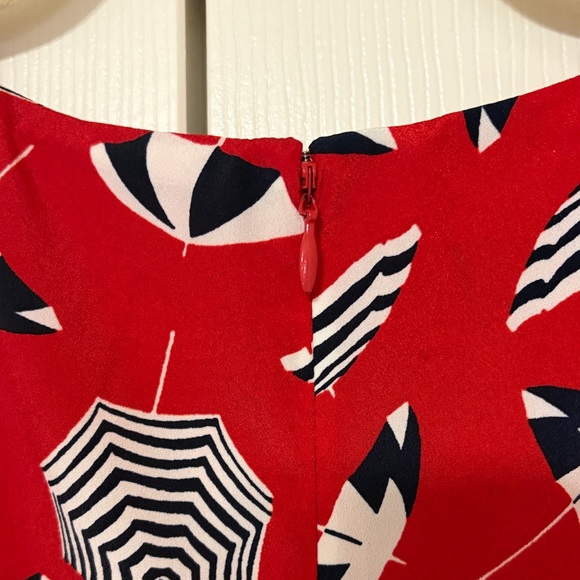 Talbots 14P Red Beach Umbrella Print V Neck Short Sleeve Fit Flare Midi Dress - Picture 6 of 9